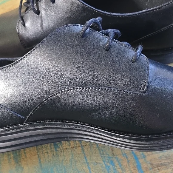 Cole Haan Men's Classic Black Oxfords - Picture 8 of 8